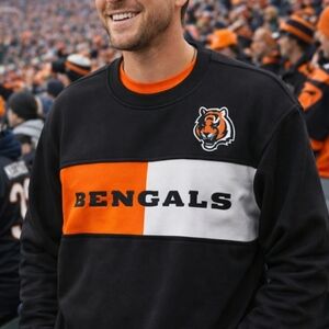 Cincinnati Bengals Football Black and Orange Men's Sweater Size Medium NWT